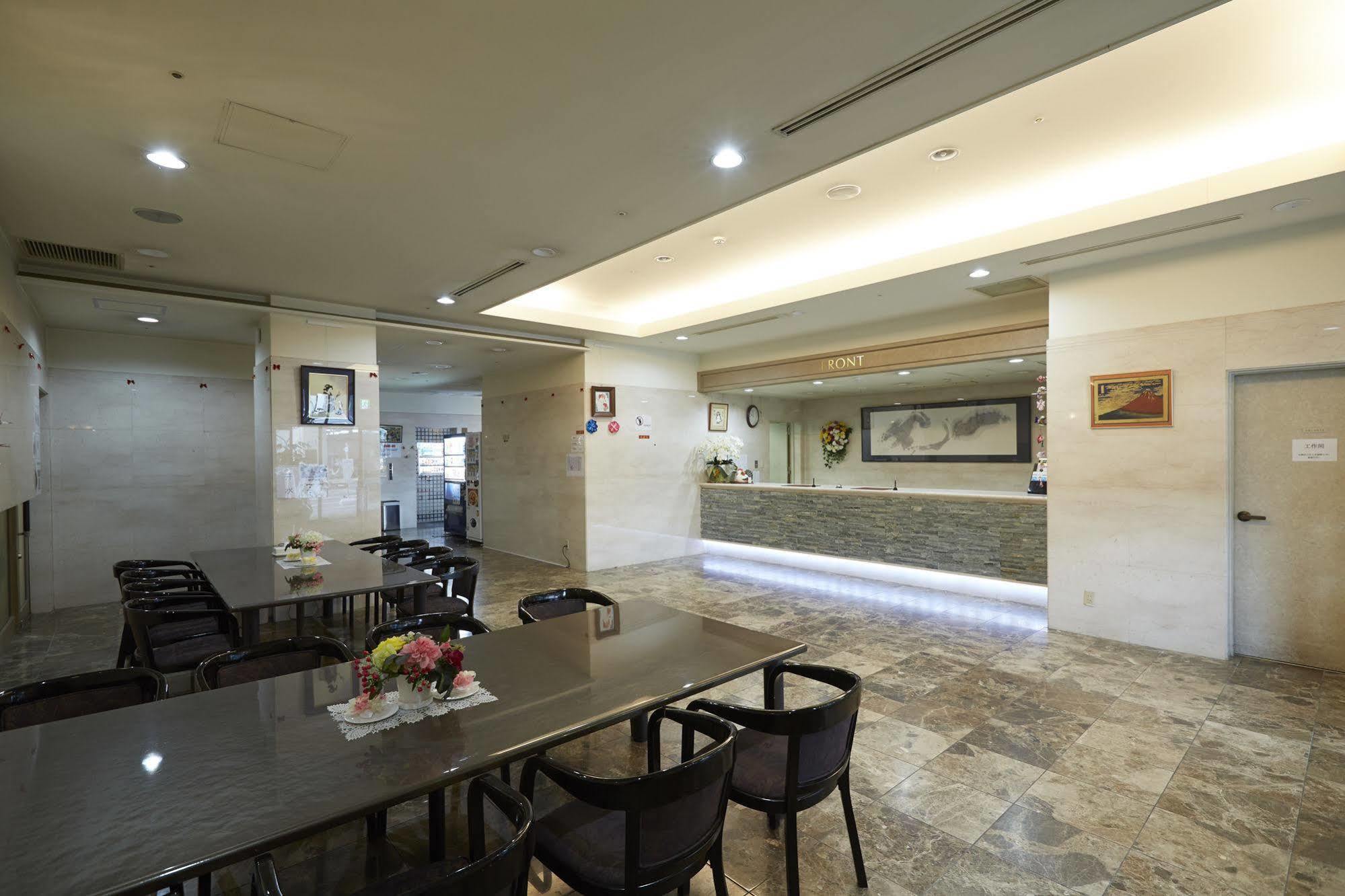 Quincy'S Inn Toyohashi Exterior photo